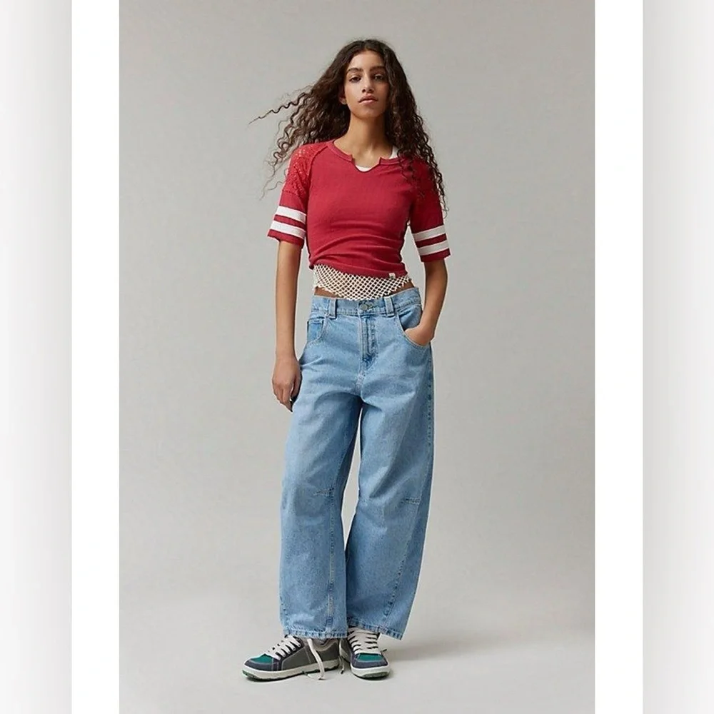 Urban Outfitters BDG Rih Extreme Barrel Mid-Rise Jean 31
